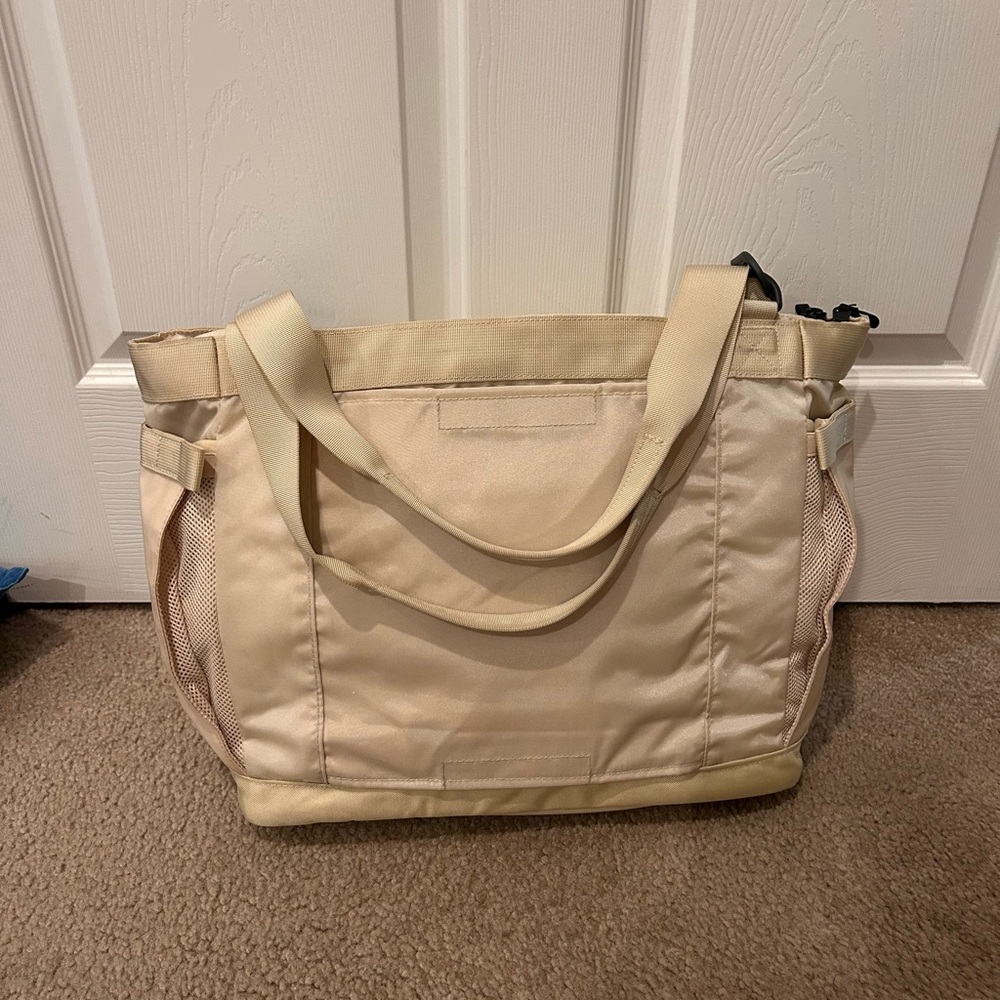 The North Face Base Camp Voyager Tote Bag - Picture 2 of 6